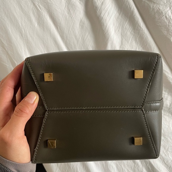 Saint Laurent Le small leather bucket bag - Picture 14 of 16